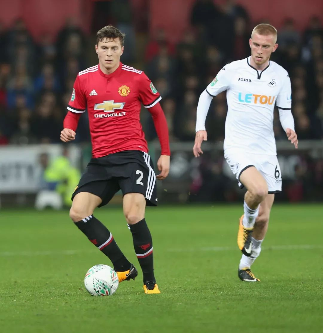 议他主动与 议他主动与