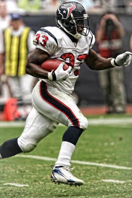 罗马诺：比施亚布可能在冬窗离开RB莱比锡，有英超球队对球员有意（罗马诺：英超队追逐比施亚布，他或将今冬离开RB莱比锡）